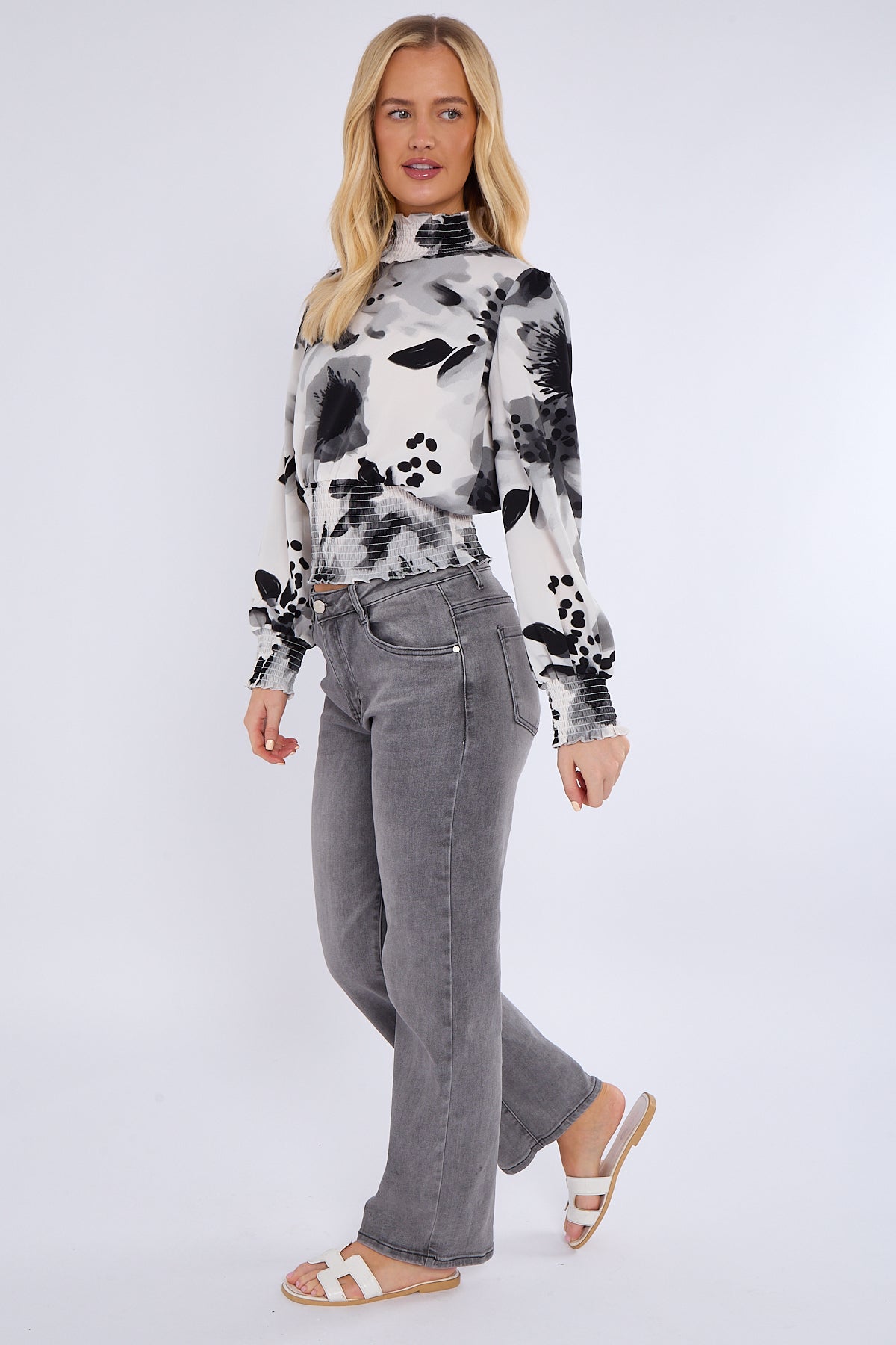 Monochrome Floral Print Shirred Waist Cropped Top
