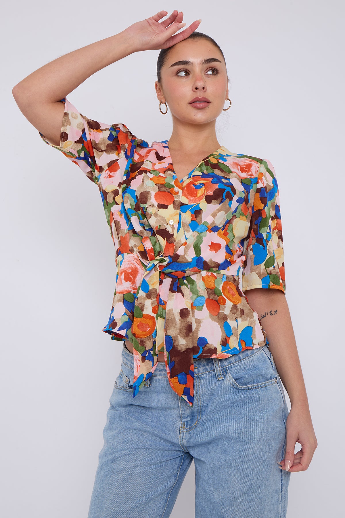 Orange Roses Print Short Sleeve Knotted Top
