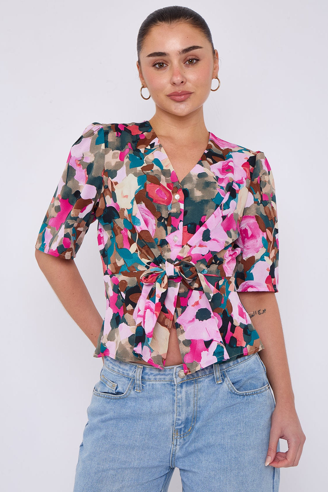 Pink Roses Print Short Sleeve Knotted Top