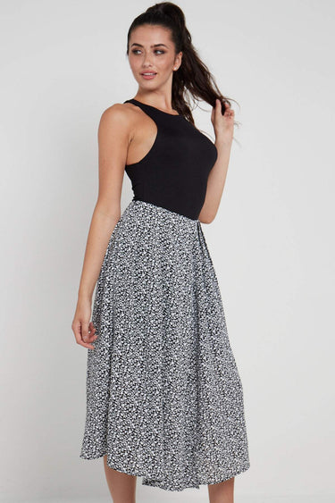 Love Sunshine Black Ditsy Printed Side Slit Pleated Midi Skirt LS-2145 skirts